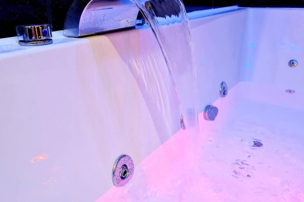 Cosy Avec Baignoire Balneo *