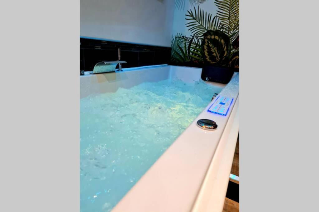 Cosy Avec Baignoire Balnéo Appartement Boulogne-sur-Mer